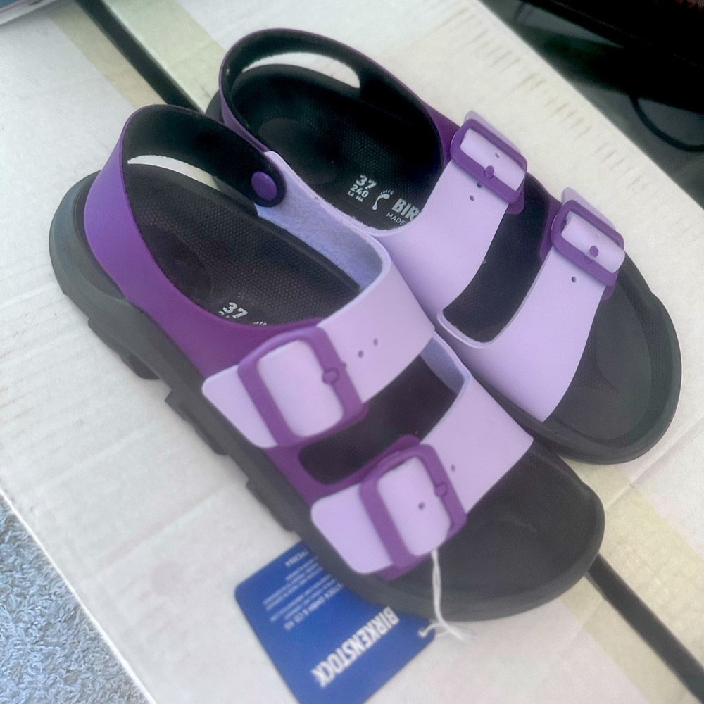 S O L D Girls Birkenstock Mogami Sandals